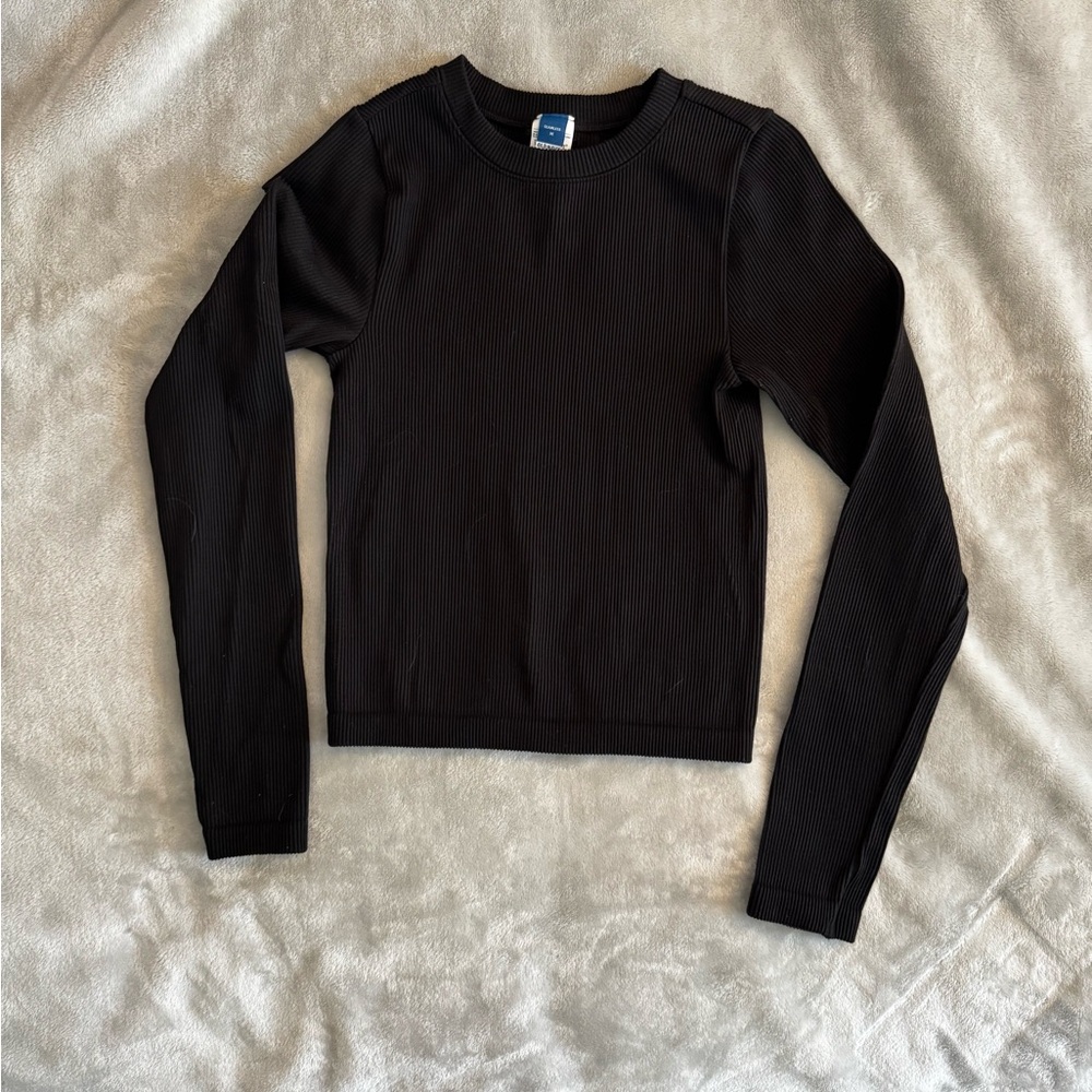 Old Navy Black Ribbed Crop Top